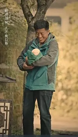 母爱难寻寸草心：一个关于失落亲情的深刻家庭叙事